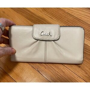 Coach Ivory Leather Pleated Flap Continental Wallet Snap Closure GUC